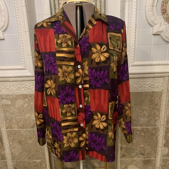 Impressions. Size Large. Button Front. Long Sleeve. Roll Tab Cuff. Slits. B49 - Picture 1 of 6